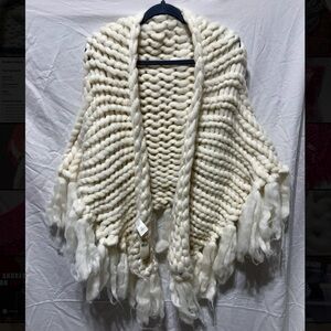 anthropology Chunky Knit Cream Shawl